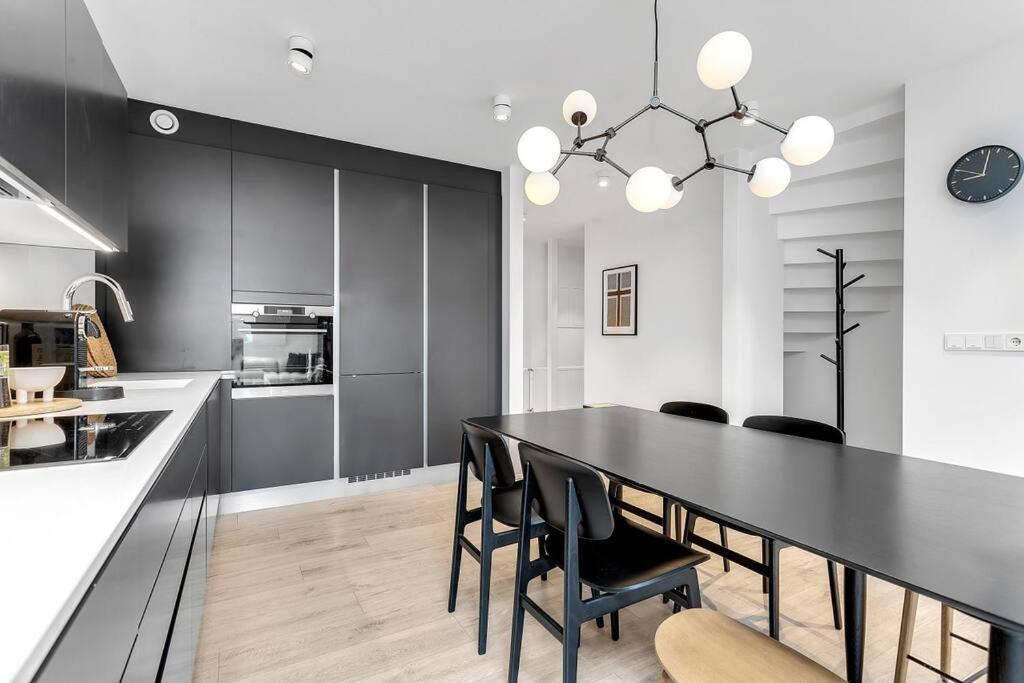 Luxury Penthous - 3 Bedroom - 2 Bath - Freeparking - Downtown Reykjavík Exterior photo